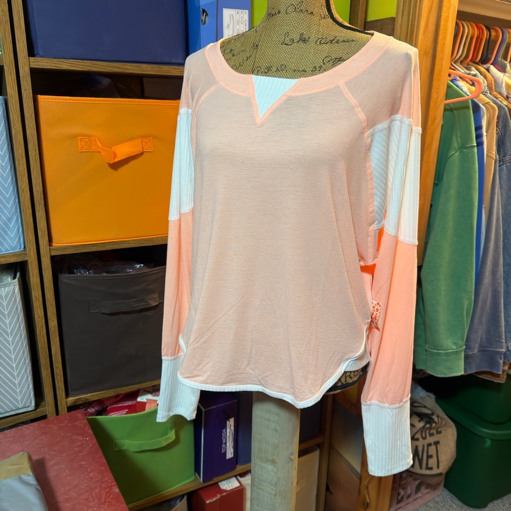 🧡Free People Peach and White Long Sleeve Top - Picture 7 of 15